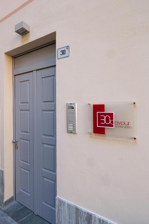 30Cavour Luxury Suites Pavia Buitenkant foto